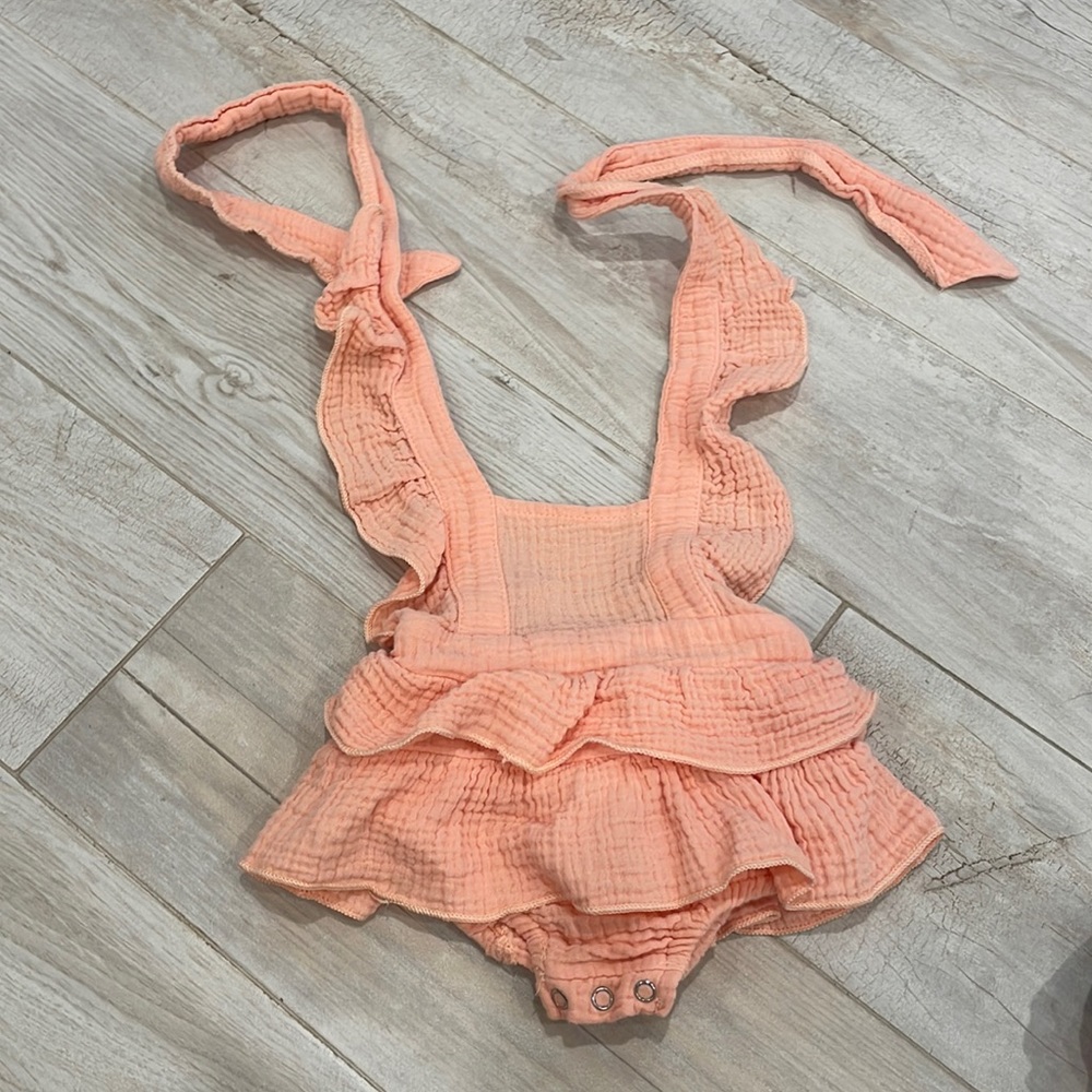 0-3M Peach Linen Bow Back Romper
